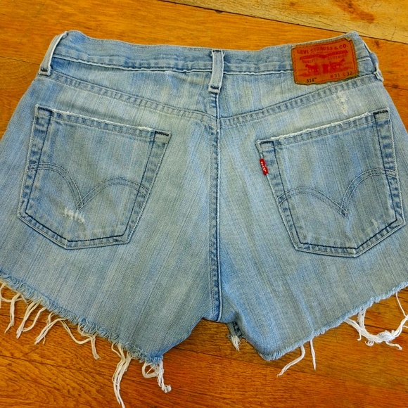 Levi's Pants - Vintage Levi cut off jean shorts Size 27